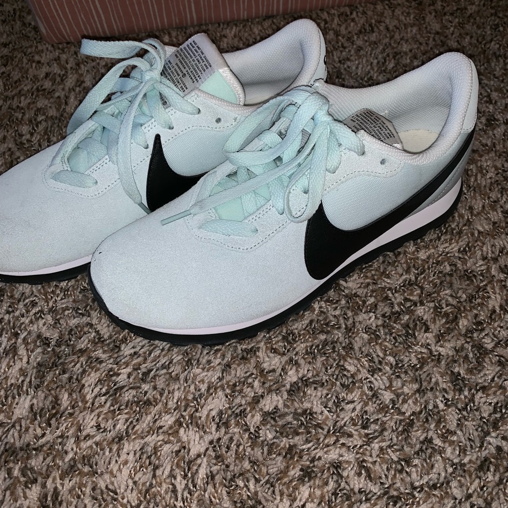 Nike Suede OX Tennis Shoes